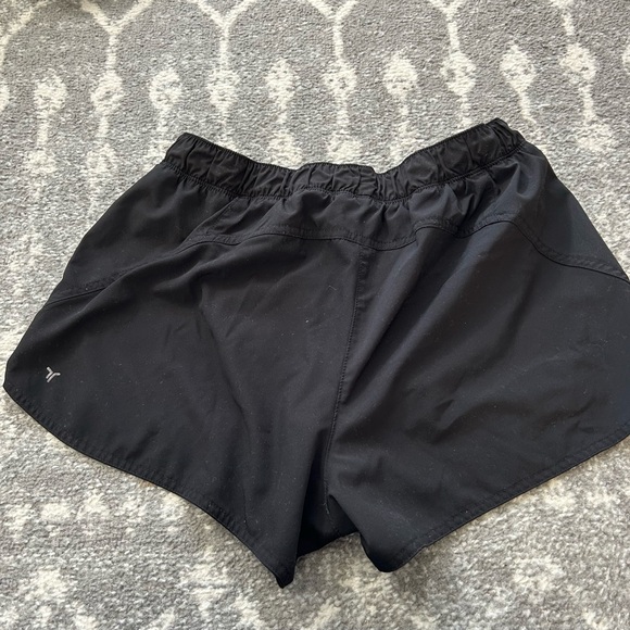 Old Navy women’s black active shorts size medium - Picture 4 of 4